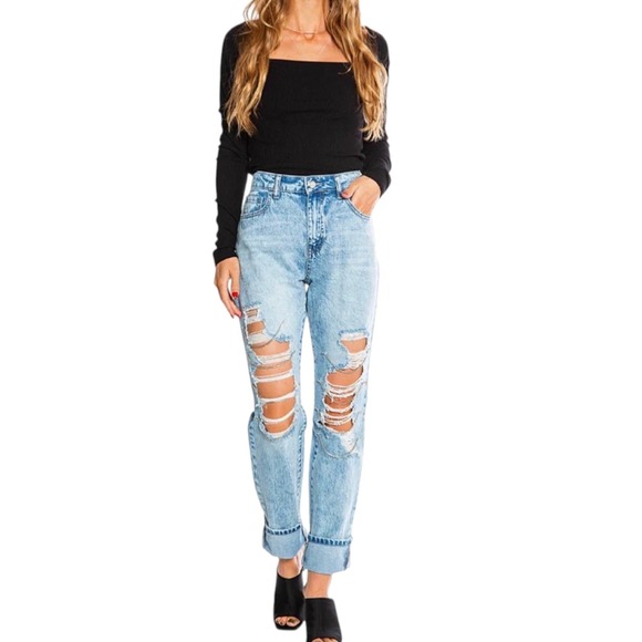 Juicy Couture Denim - Juicy Couture Women's Light Wash Destroyed Straight Leg Chain Detail Jeans sz 24